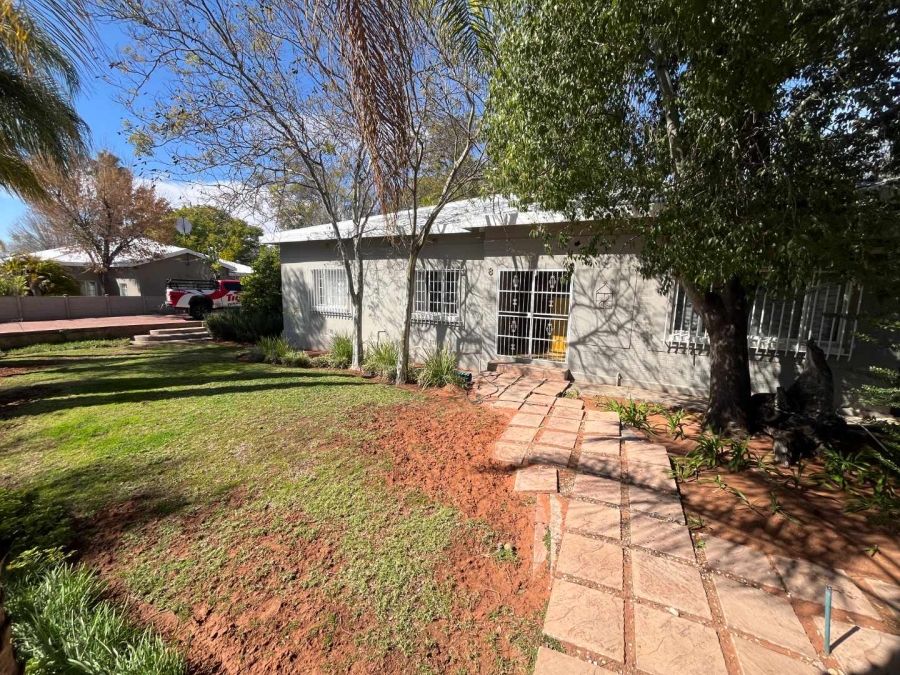4 Bedroom Property for Sale in Middelpos Northern Cape